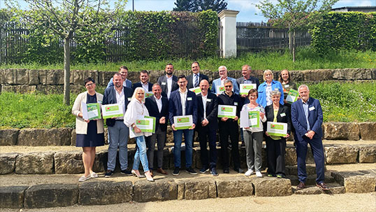 Gruppenbild Auszeichnung Blühene Betriebe